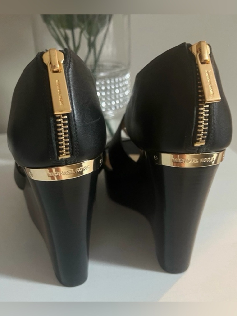 Michael Kors Black Leather Platform Wedge Sandals | Gold Zip Back | Size 7M - Picture 5 of 14